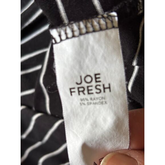 5/$35 Joe Fresh Womens Long Sleeve Black White Striped Knit Top Size Small - Picture 6 of 8